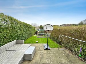 Photo 6- click for photo gallery